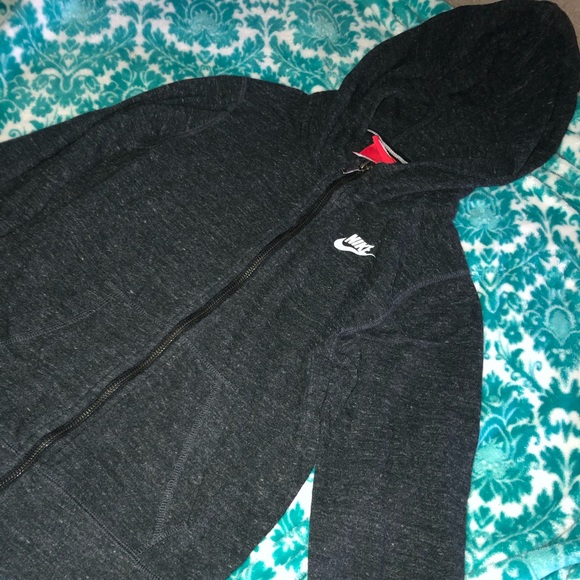 Black nike zip up - Picture 2 of 4